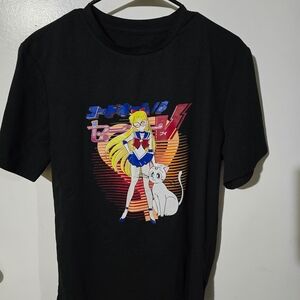 Womens Sailor Moon Graphic T-shirt ≽^•⩊•^≼